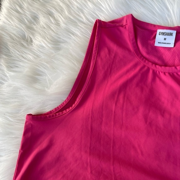 Gymshark Training Crop Tank - Size Medium - Picture 2 of 9